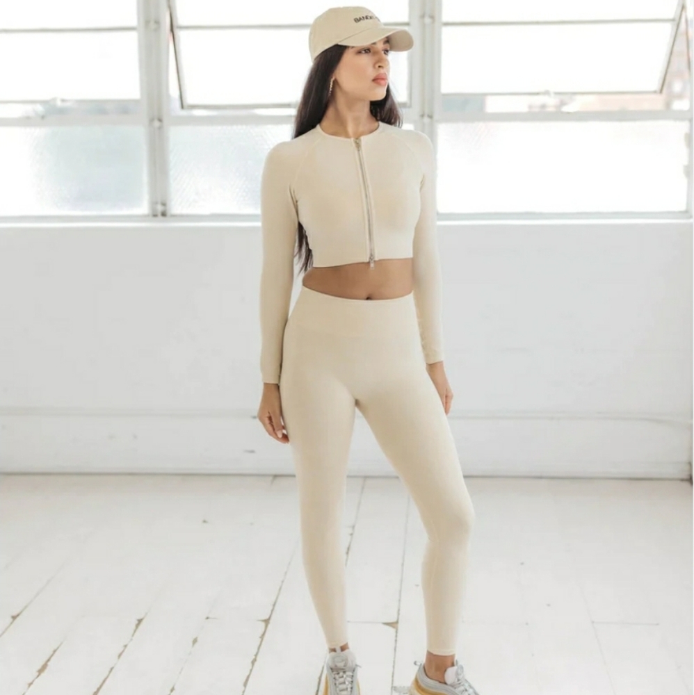 One luxe nike leggings